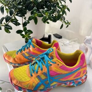 ASICS EU39 Noosa Tri Pink and Yellow athletic shoes